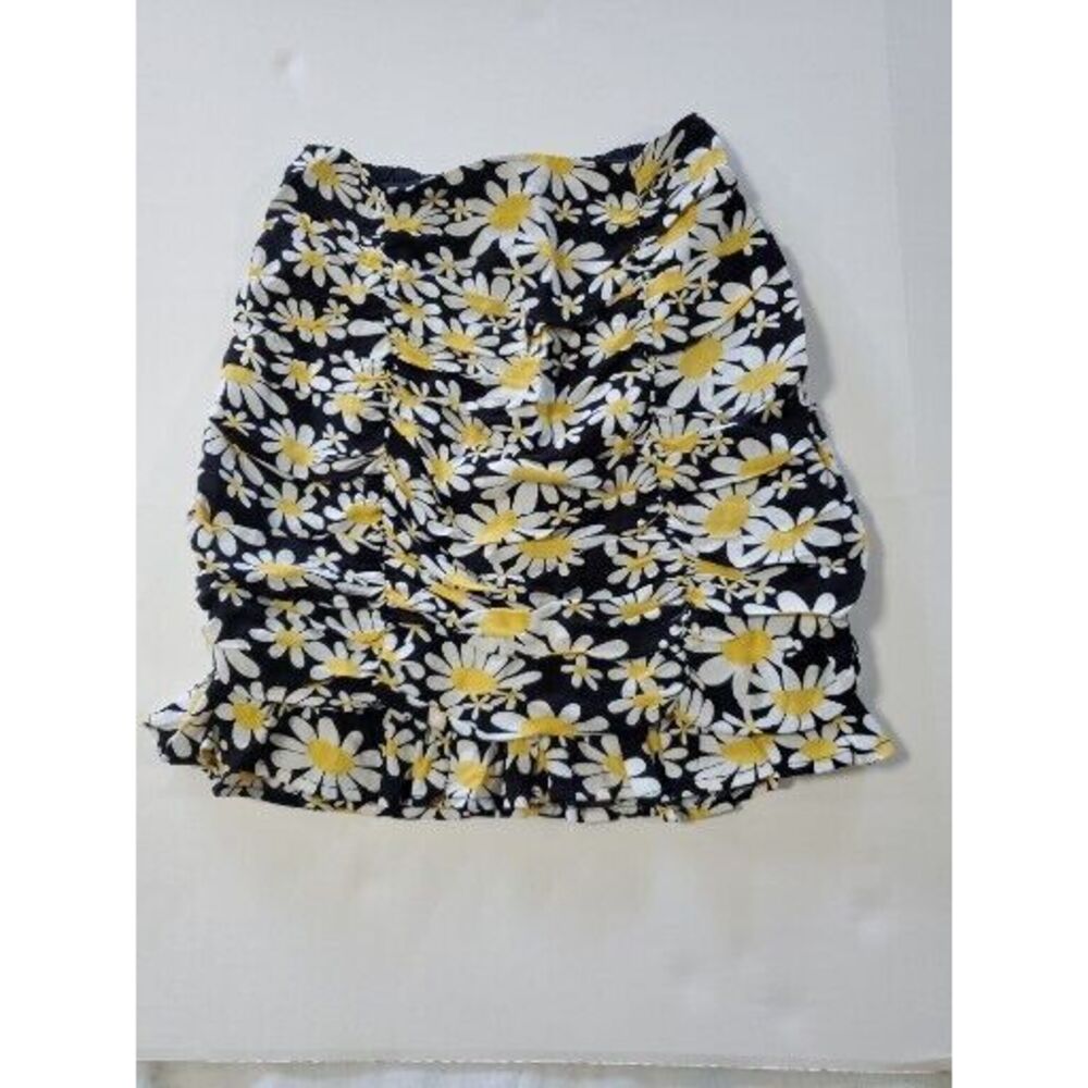 Sugar +lips Xs Skirt Black With Daisies
